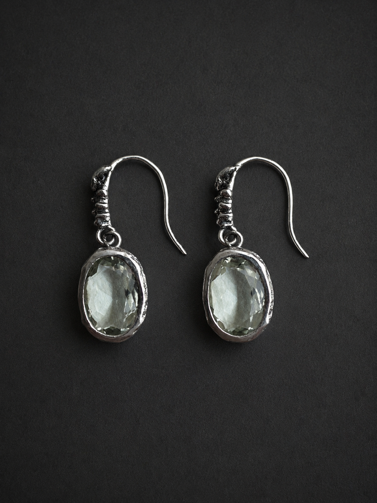 Hanging gem earrings