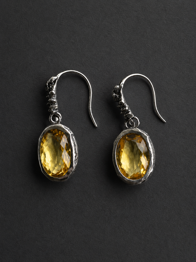 Hanging gem earrings