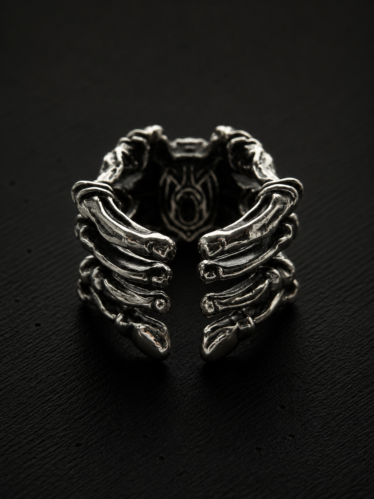 FaceHugger Ring