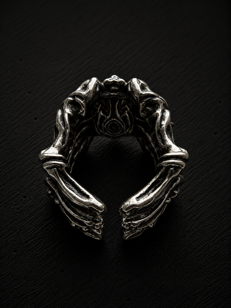 FaceHugger Ring