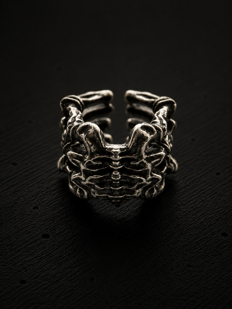 FaceHugger Ring