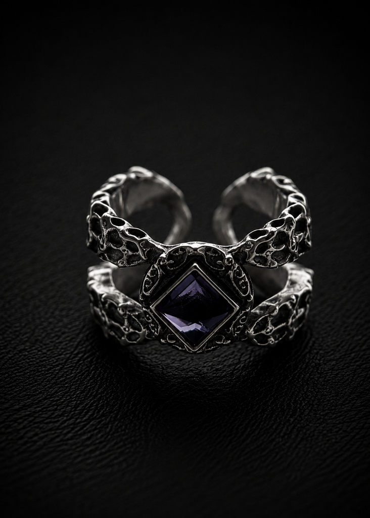 DevilClaw Reversed Set Ring