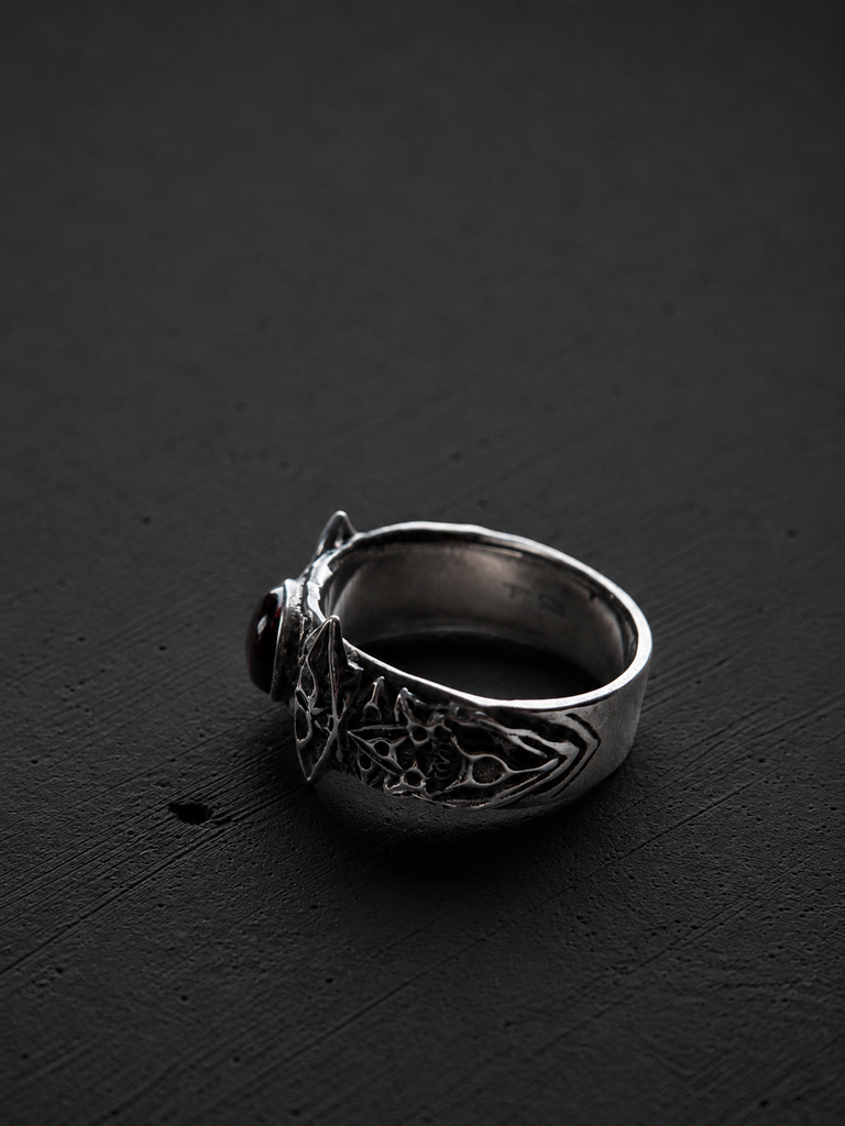 Poison healing Garnet ring