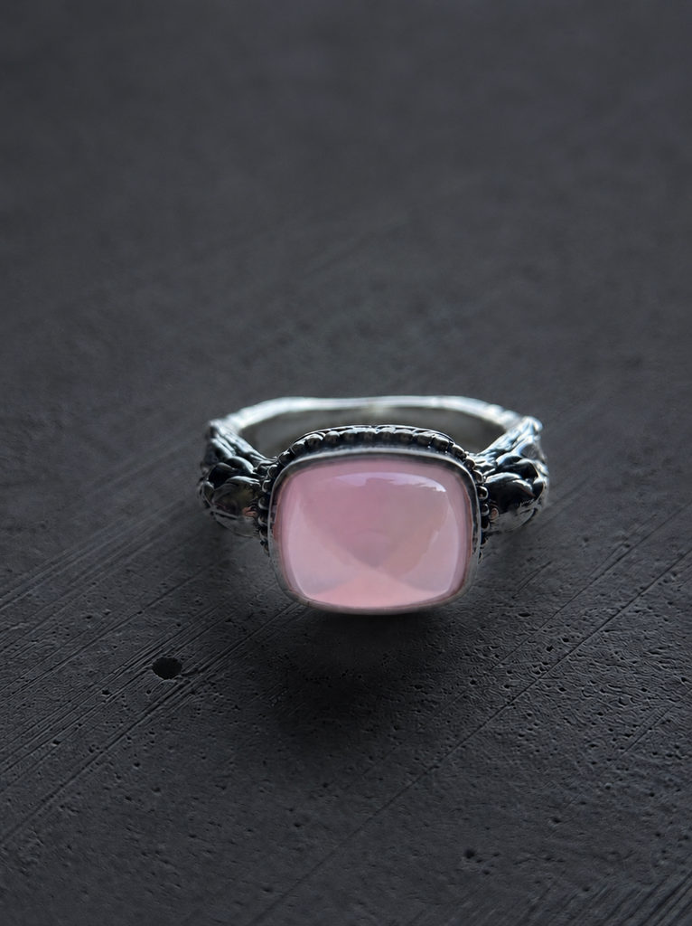 Pink Quartz with Mother Pearl Gigger Ring