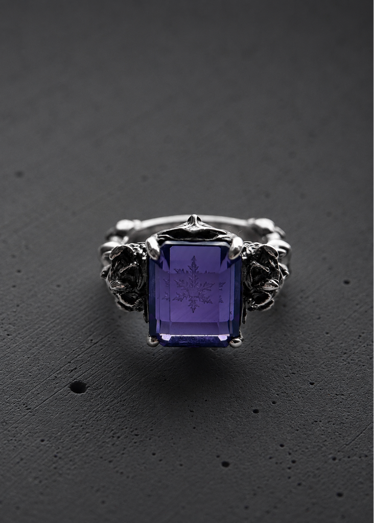 Medusa flake amethyst ring