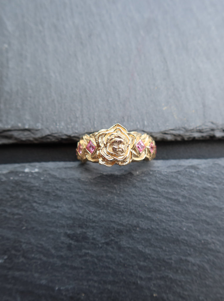 18K Gold Flower Baby Ring with Sapphires