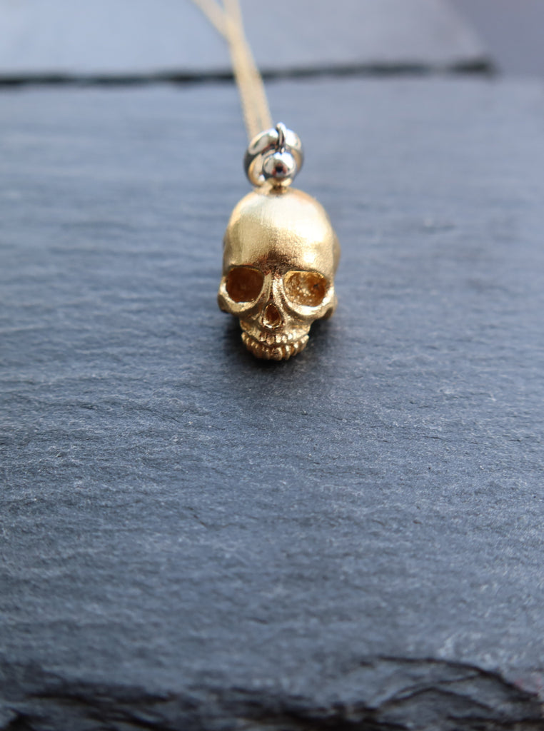 18K Yellow Gold Skull Pendant with 18k Gold Chain