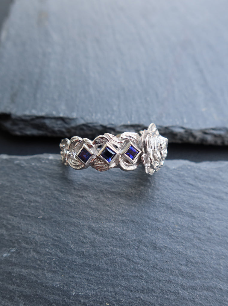 18K Gold Flower Baby Ring with Sapphires