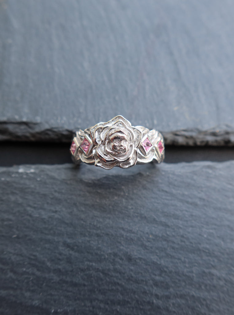 18K Gold Flower Baby Ring with Sapphires