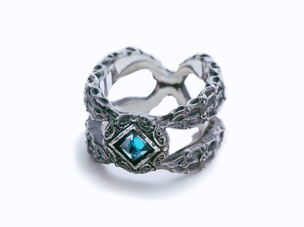 DevilClaw Reversed Set Ring