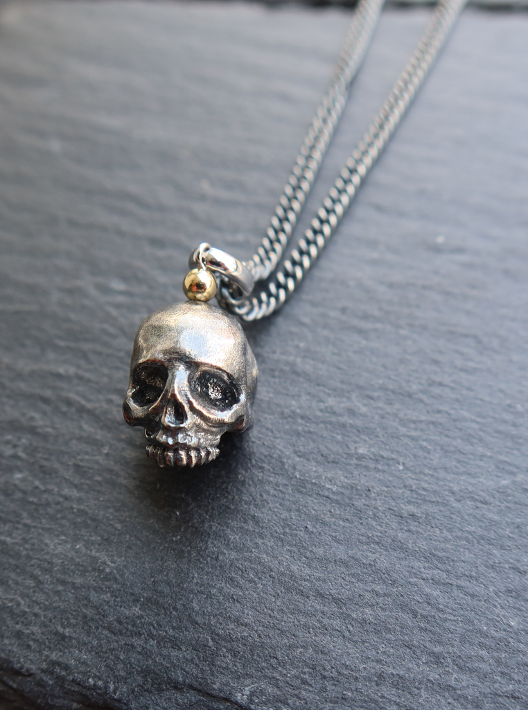 925 Silver Skull Pendant with 18k Rose Gold bead and Silver Chain